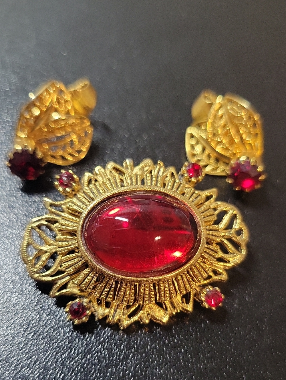 Gold-Tone Red Glass Cabochon Pendant and Earring Set